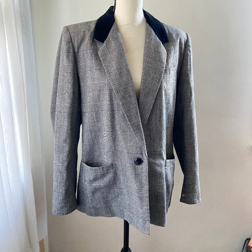 Dallas Black and White blazer